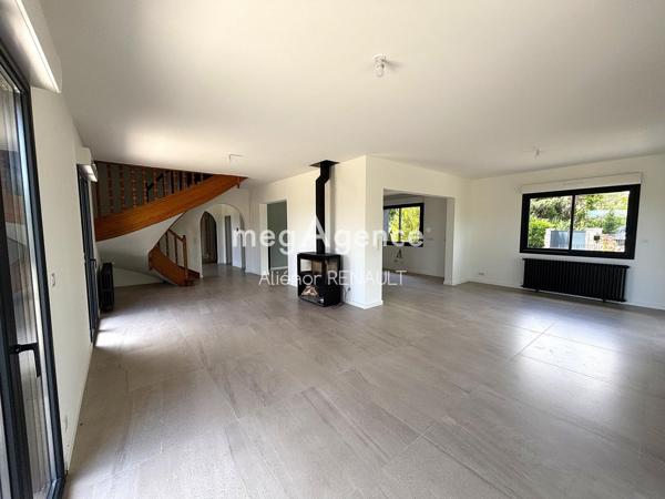 Maison à Cahors, 46000 - 9 pièces 255m²
