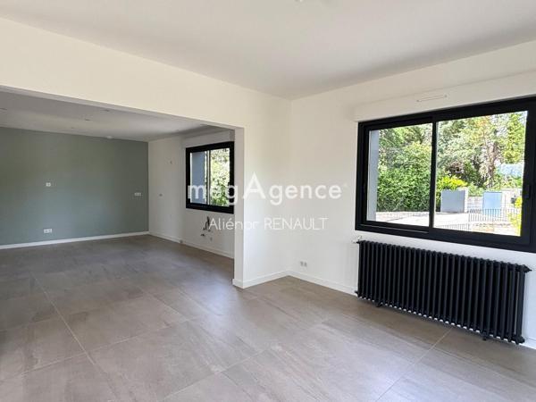 Maison à Cahors, 46000 - 9 pièces 255m²