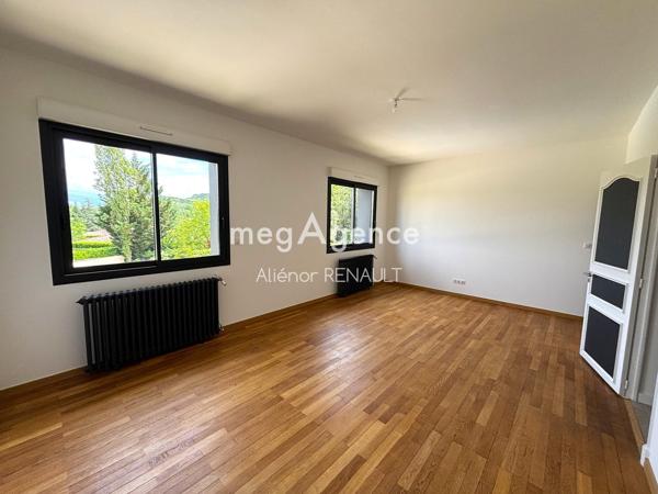 Maison à Cahors, 46000 - 9 pièces 255m²