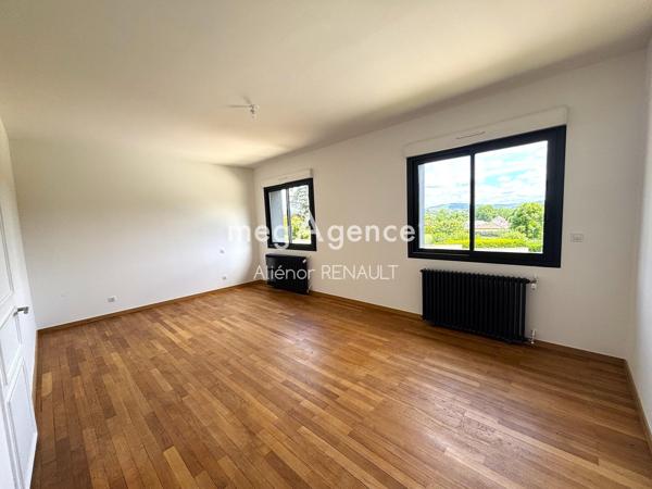 Maison à Cahors, 46000 - 9 pièces 255m²