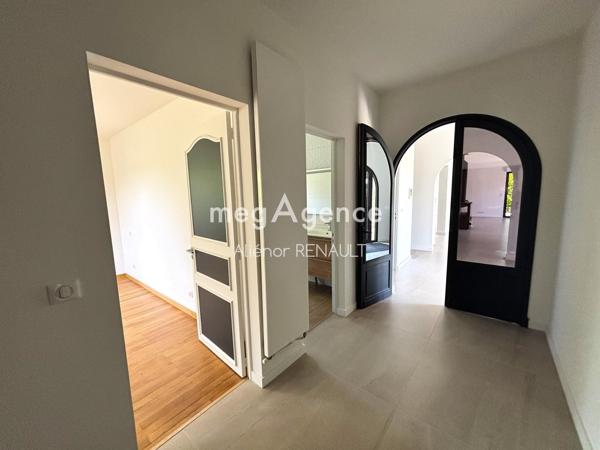 Maison à Cahors, 46000 - 9 pièces 255m²