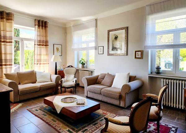 Maison spacieuse avec jardin