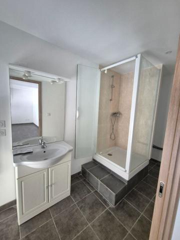 Appartement rénové avec ascenseur