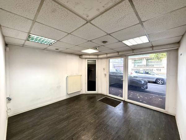 Aulnay-sous-Bois (93600) Local commercial avec vitrine proche gare RER