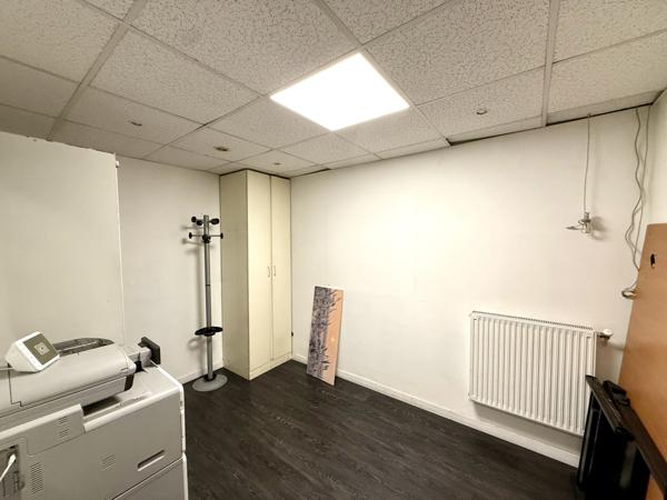 Aulnay-sous-Bois (93600) Local commercial avec vitrine proche gare RER