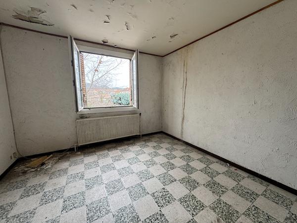 Immeuble Laragne Monteglin 12 pièce(s) 215 m2