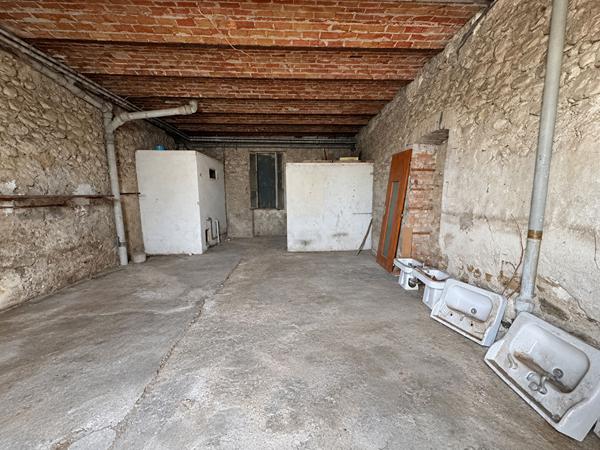 Immeuble Laragne Monteglin 12 pièce(s) 215 m2