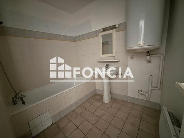 Location Appartement 2 pièces 35.2 m² - 15 RUE NOTRE DAME - Gap 05000