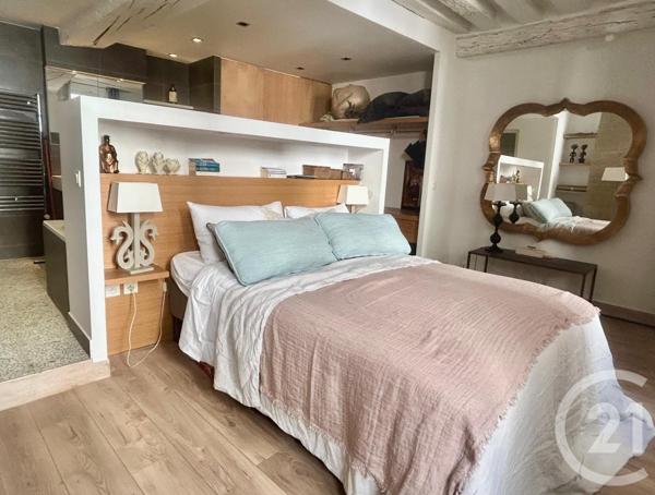 Appartement F2 à vendre  2 pièces - 65,86 m2 PARIS - 75004