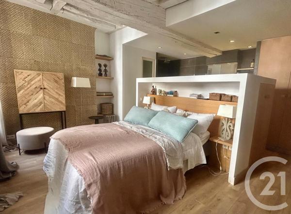 Appartement F2 à vendre  2 pièces - 65,86 m2 PARIS - 75004