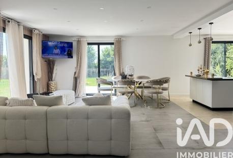 Maison à vendre 7 pièces 215 m² Goussainville