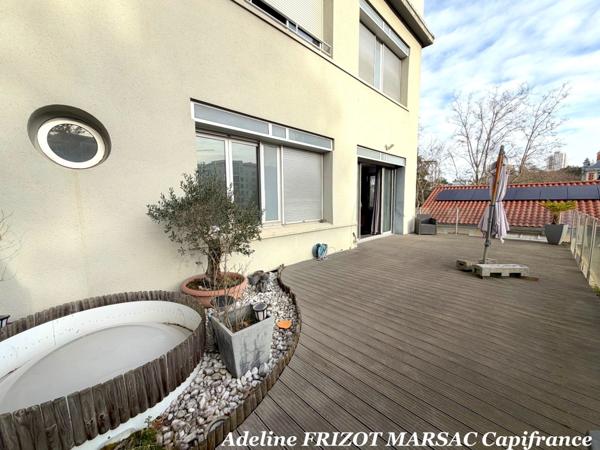 APPARTEMENT PROCHE COURS FAURIEL- 130M2 - 3 CHAMBRES - PARKING - TERRASSE 50M2
