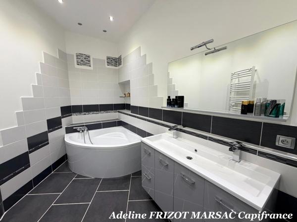 APPARTEMENT PROCHE COURS FAURIEL- 130M2 - 3 CHAMBRES - PARKING - TERRASSE 50M2