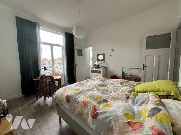 En centre ville d'Hazebrouck 59190, donnant sur la Grand'Place : A vendre, bel appartement avec...