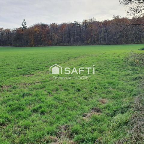 Superbe terrain plat constructible de 900 m²