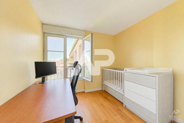 Appartement Rueil Malmaison 3 pièce(s) 66.17 m2 499 000 € **  - Référence  19321