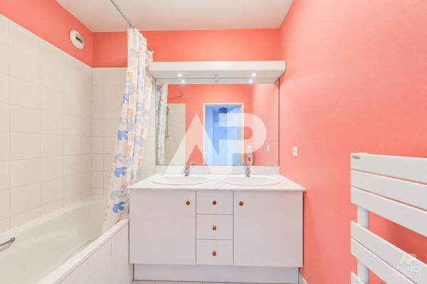 Appartement Rueil Malmaison 3 pièce(s) 66.17 m2 499 000 € **  - Référence  19321