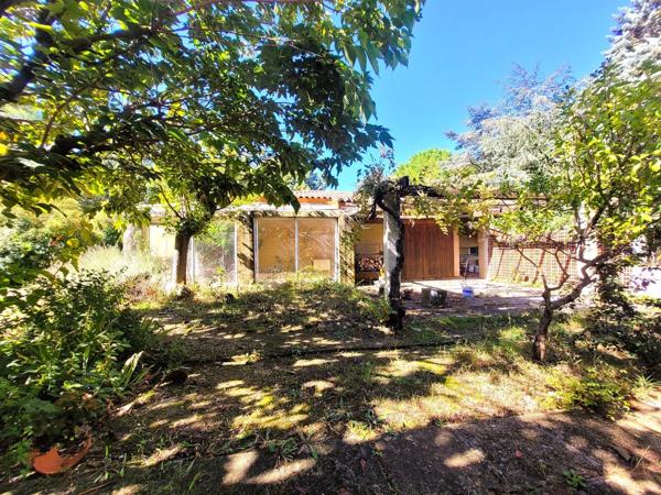 VENTABREN- Maison à rénover sur 9000m² à 10mn de AIX-en-Provence