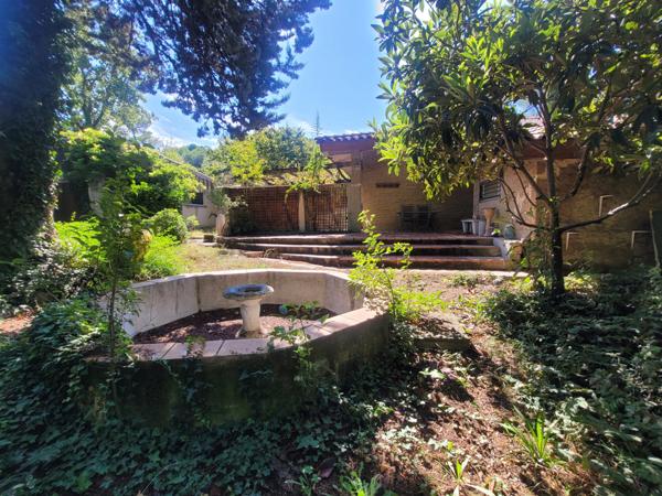 VENTABREN- Maison à rénover sur 9000m² à 10mn de AIX-en-Provence
