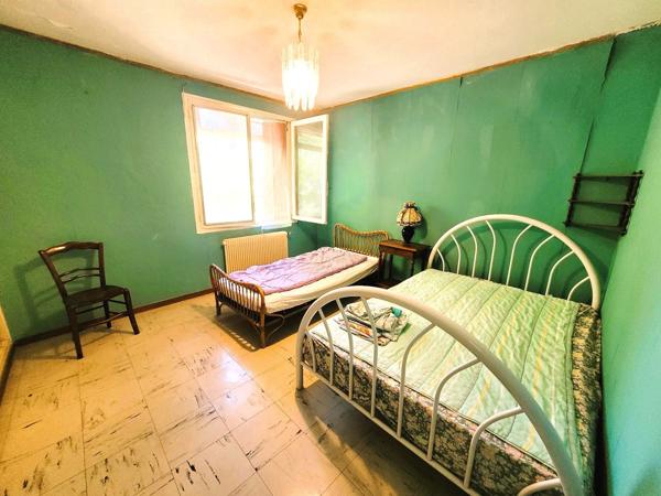 VENTABREN- Maison à rénover sur 9000m² à 10mn de AIX-en-Provence