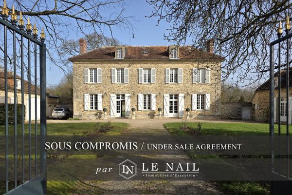 Gentilhommière normande du XVIIIe avec jardin clos et dépendances aux portes d’Argentan
