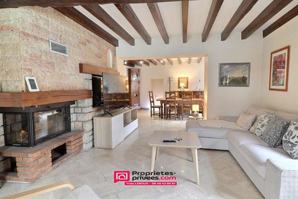 Charmante maison  individuelle, 4 chambres, 7 pièces, piscine