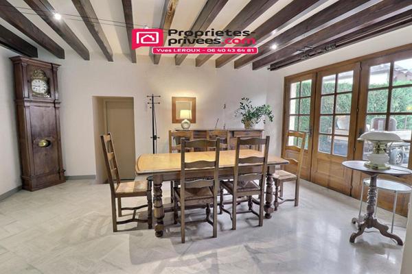 Charmante maison  individuelle, 4 chambres, 7 pièces, piscine