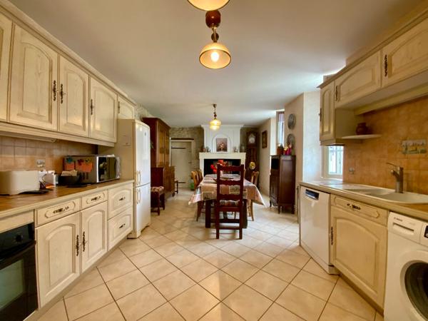 Belle demeure entre Jonzac et Pons