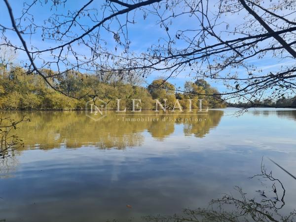 Rare étang de 15 hectares et son moulin en Sud Mayenne