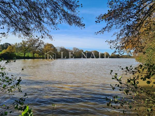 Rare étang de 15 hectares et son moulin en Sud Mayenne