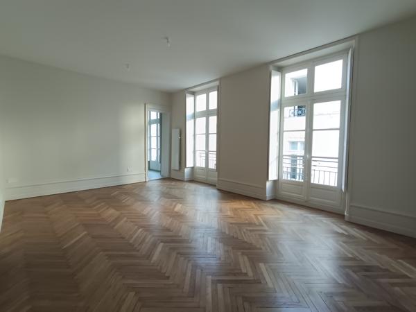 Location appartement 3 pièce(s) 94 m²