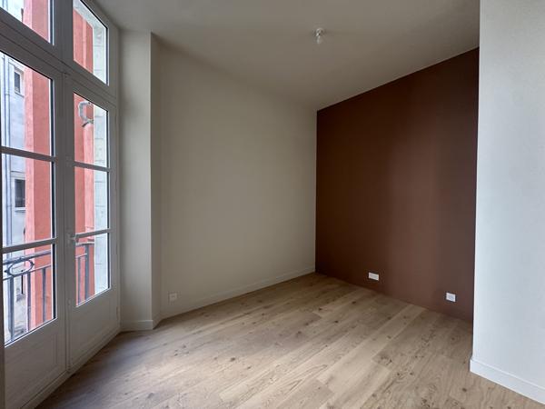 Location appartement 3 pièce(s) 94 m²