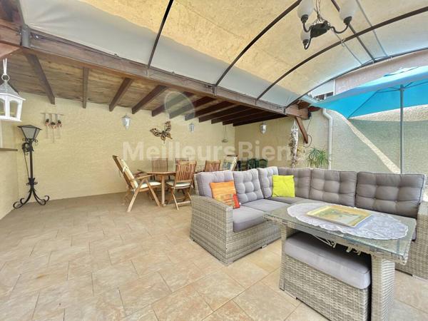 Charmante maison de 130 m2 avec piscine à et garage (VIDEO 4K SUR DEMANDE)