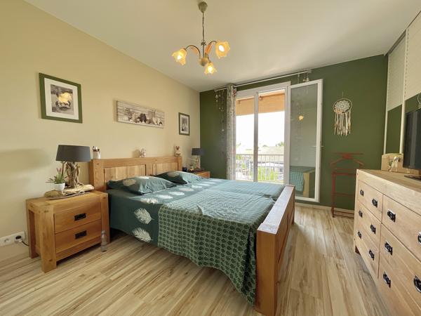 Charmante maison de 130 m2 avec piscine à et garage (VIDEO 4K SUR DEMANDE)