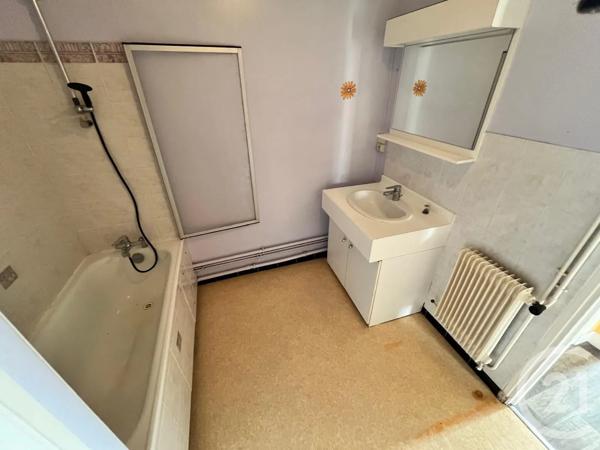 Appartement à vendre  4 pièces - 76 m 2   BELLEVILLE SUR MEUSE  - 55