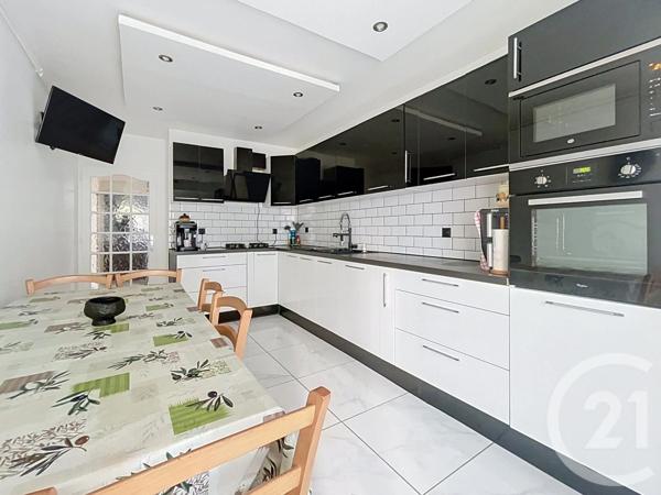 Appartement F4 à vendre  4 pièces - 82,30 m 2   VANDOEUVRE LES NANCY  - 54