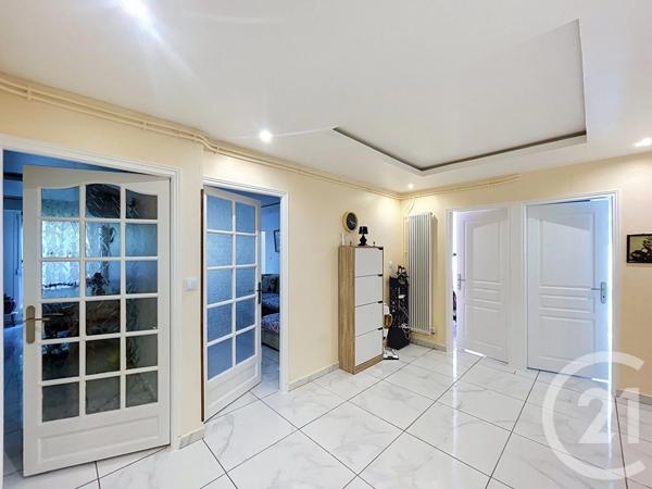 Appartement F4 à vendre  4 pièces - 82,30 m 2   VANDOEUVRE LES NANCY  - 54