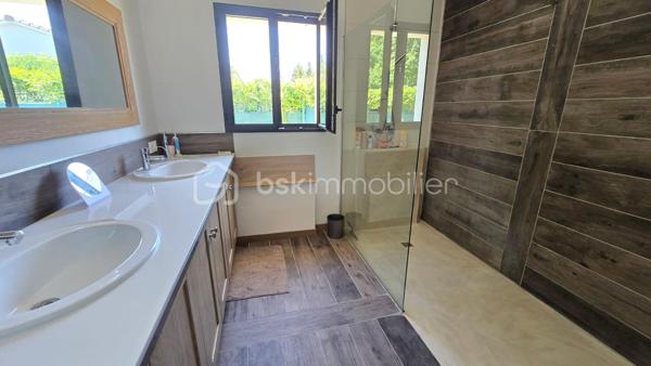 Maison contemporaine de 194 m²