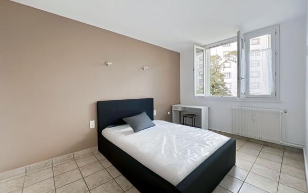 Appartement à louer    3 pièces • 58,10 m2 Vénissieux