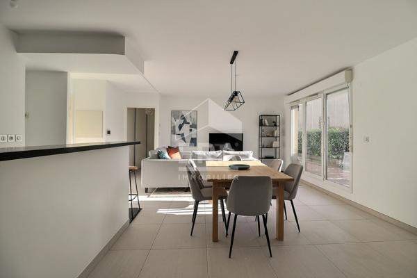 Appartement La Plaine Saint-Denis 3 pièce(s) 66 m2