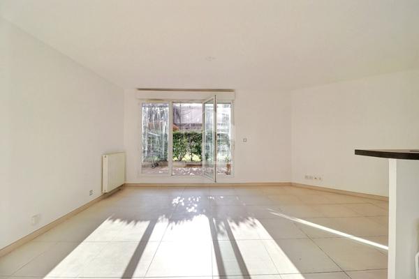 Appartement La Plaine Saint-Denis 3 pièce(s) 66 m2