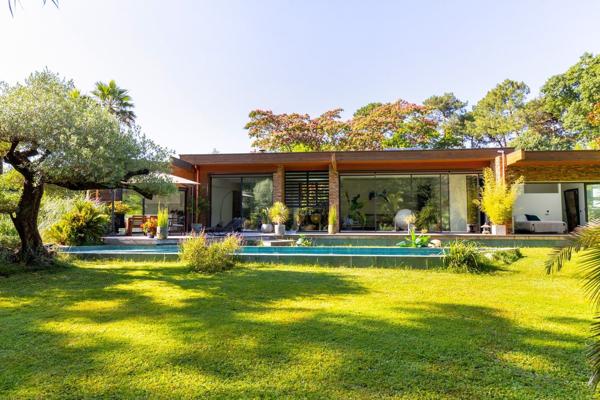 Vente Maison de luxe Bordeaux 8 Pièces 317 m²