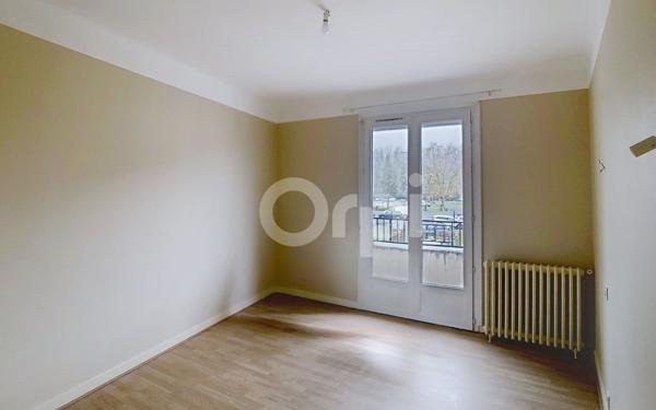 Appartement à louer    5 pièces •  Terrasson-Lavilledieu