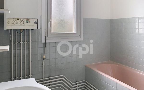 Appartement à louer    5 pièces •  Terrasson-Lavilledieu