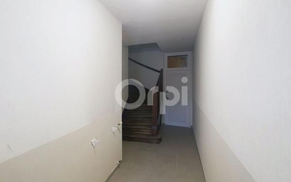 Appartement à louer    5 pièces •  Terrasson-Lavilledieu