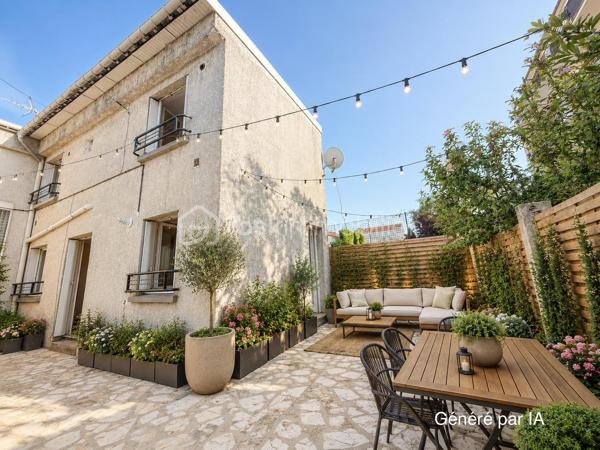 Dans une rue calme et pavillonnaire, cette maison de ville de 62 m² a été rénovée (peintures, parquet, cuisine, salle de bain). 

Elle se compose de :
- Au rez-de-chaussée : cuisine indépendante avec possibilité d’ouverture sur le séjour, salon, WC indépendant et pièce avec lavabo pouvant servir de buanderie ou de rangement.
- À l’étage : deux chambres et une salle de bain avec WC.

La maison dispose également d’une terrasse d’environ 40 m², offrant un espace extérieur pour les repas, les moments de détente ou pour recevoir.

Côté transports, elle se situe entre les stations Montreuil Hôpital et La Dhuys (ligne 11), avec plusieurs lignes de bus à proximité. Le RER E est accessible en deux stations. La ligne 11 dessert République en 25 min et Châtelet en 30 min, deux pôles majeurs de correspondance métro et RER (A,B,D).

Les commerces du quotidien, supermarchés, boulangeries, pharmacies, restaurants, services et professionnels de santé, ainsi que les écoles maternelles, élémentaires et collèges sont accessibles à proximité.

Un bien adapté à un premier achat ou à une famille, avec un extérieur privé et un accès rapide à Paris.

Les photos donnent une idée, la visite fait la différence. 
Et si je vous la faisais découvrir ?