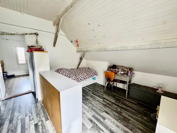 Maison 68 m2 - 3 chambres- sous-sol total- terrain 372 m2