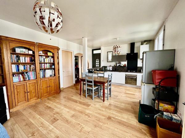 Maison 68 m2 - 3 chambres- sous-sol total- terrain 372 m2