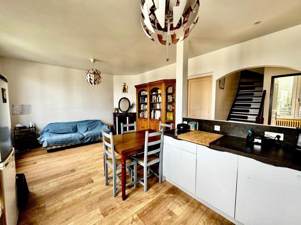 Maison 68 m2 - 3 chambres- sous-sol total- terrain 372 m2