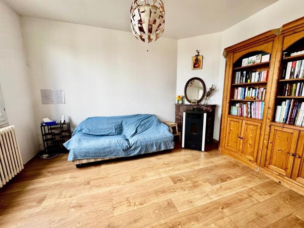 Maison 68 m2 - 3 chambres- sous-sol total- terrain 372 m2